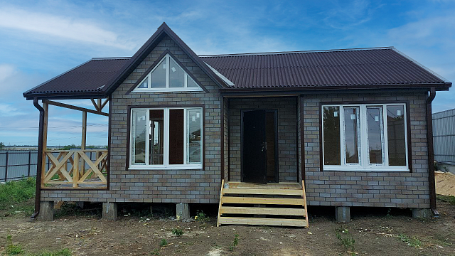 Каркасный дом "Жемчужина" 5х5 с террасой 2,5x5